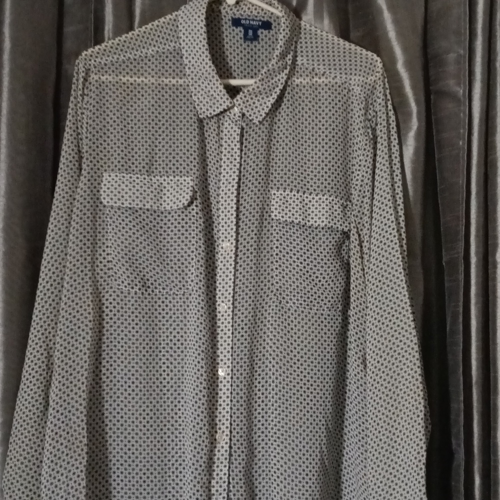Women's Black and White Buttondown Shirt